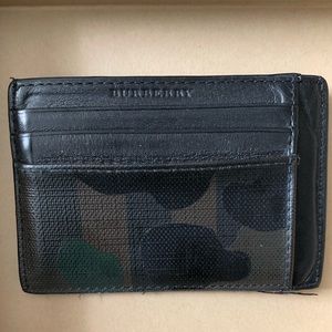 Burberry card case (Camo)
